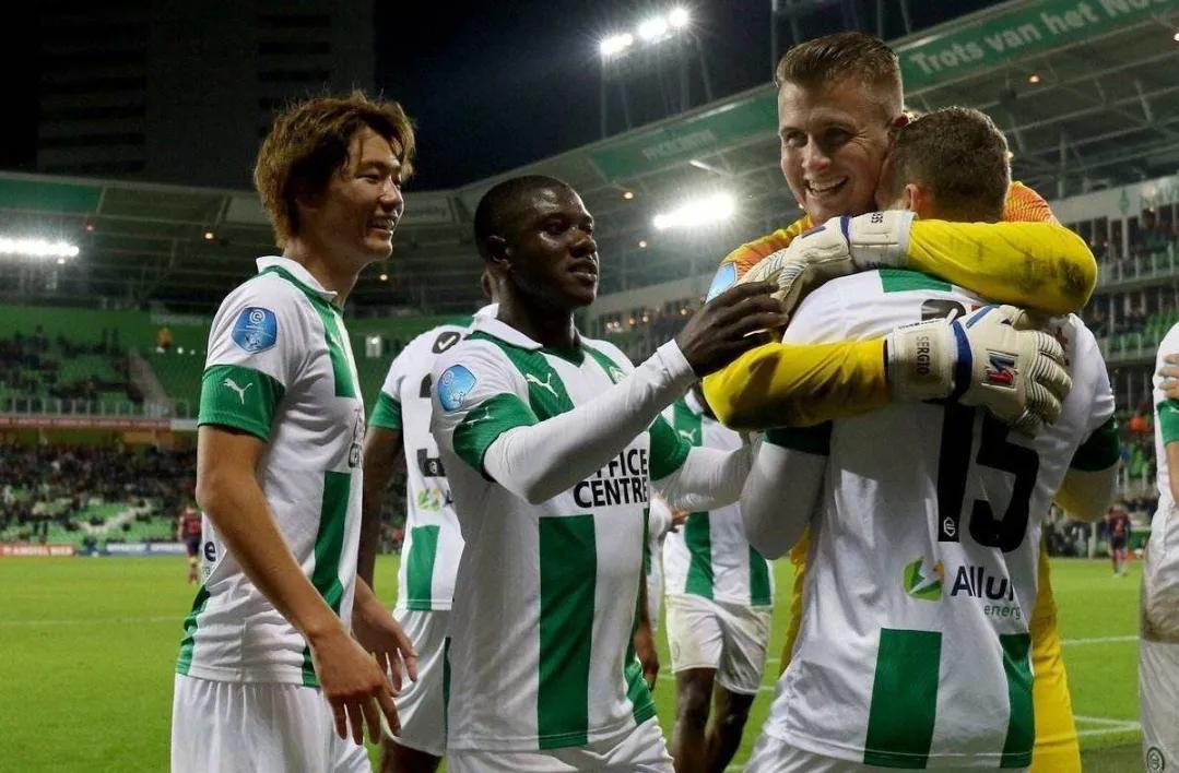 尼有潜在关 尼有潜在关