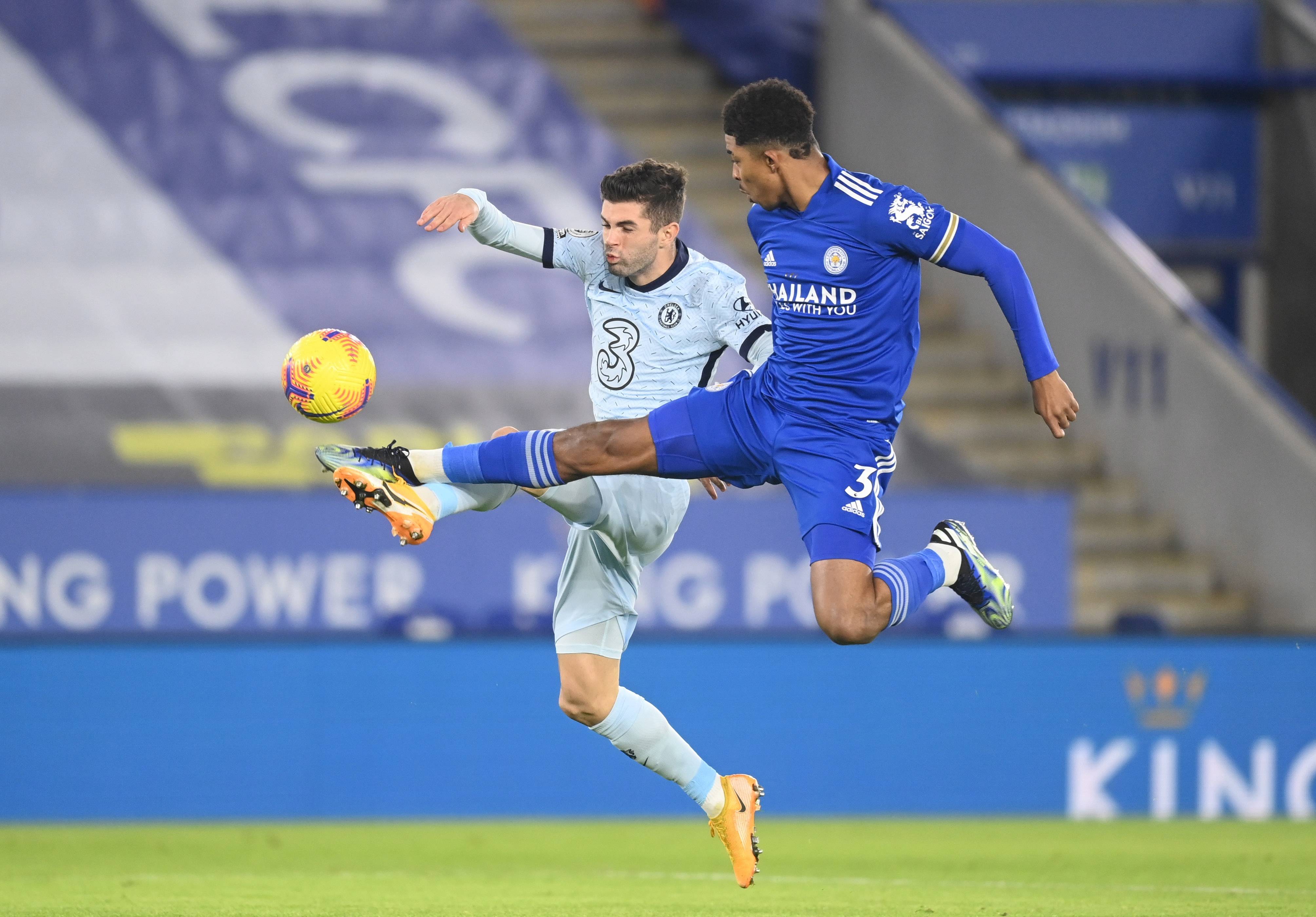 巡回活动的 巡回活动的