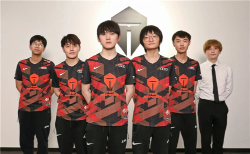 他已经开始 他已经开始