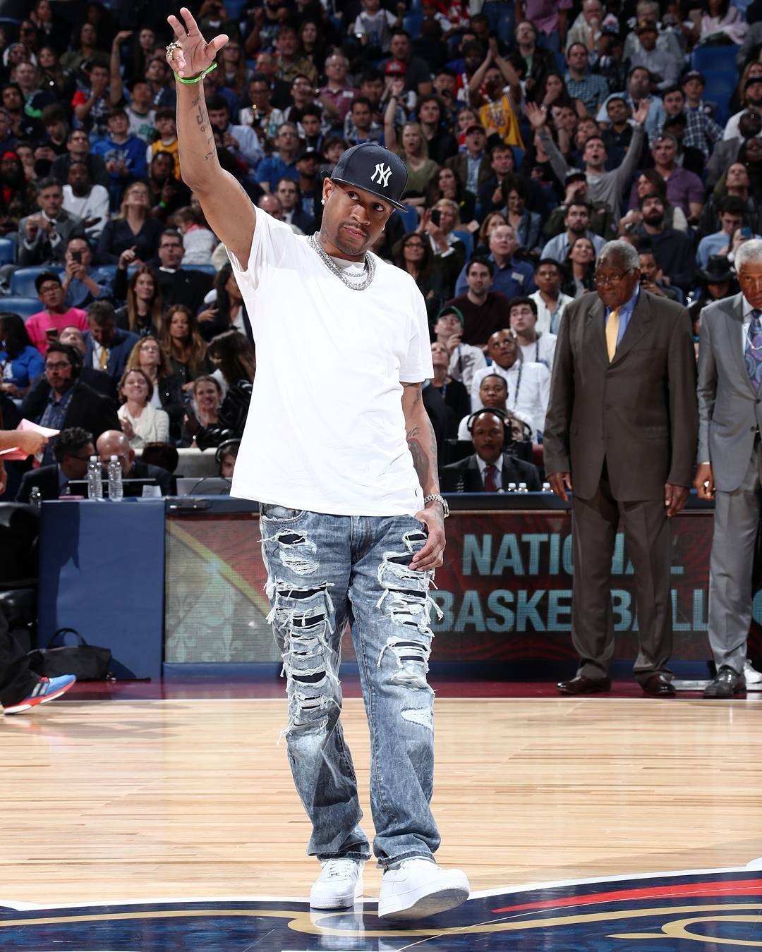 初登板的惊 初登板的惊